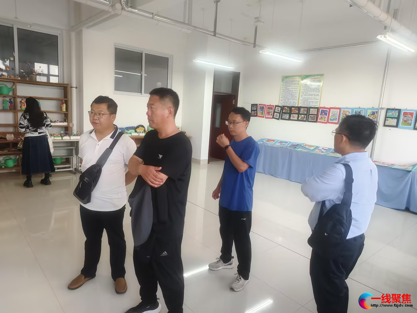 <b>山东诸城市桃园小学“致敬新时代 幸福向未来”师生书画展活动纪实</b>