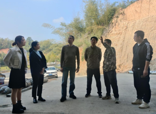 湘潭市优营中心赴乡村振兴联系点开展“亲商汇·周五‘潭’”活动