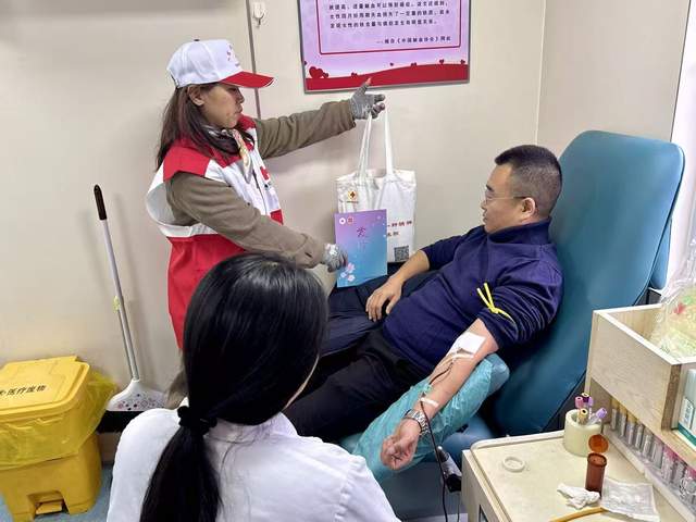 <strong>献热血 暖寒冬 迎新年——永康市红十</strong>