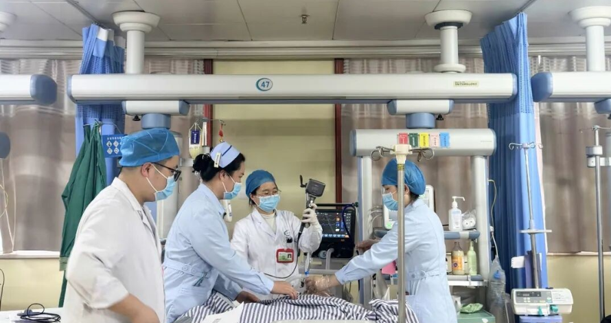 春节，他们为生命“守岁”！