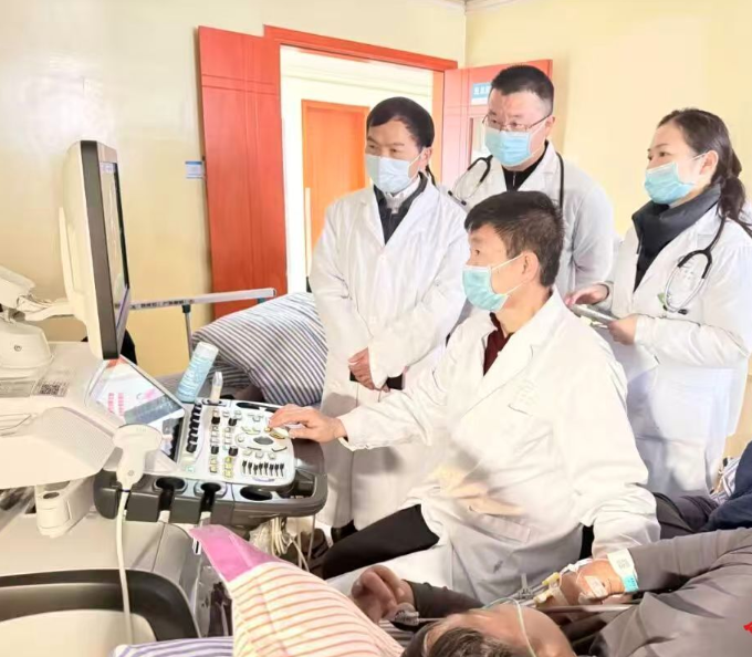 胡凯教授对湘潭市中心医院开展心血