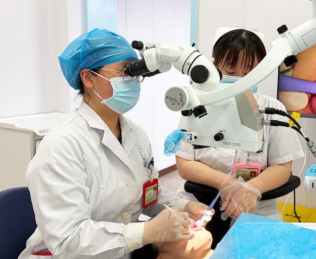 湘潭市中心医院门诊口腔科：一颗牙的“精准保卫战”