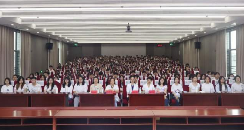 湘潭中心医院从课堂到临床|365名护理新人的＂岗前第一课＂