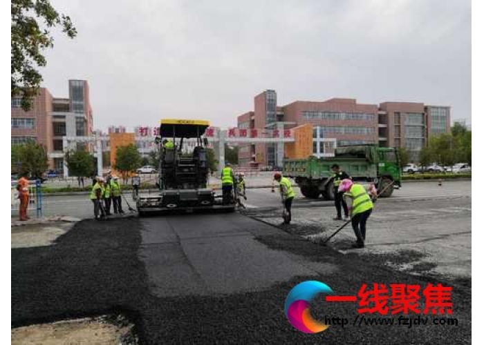 市政维护不放松 路平灯亮城市好
