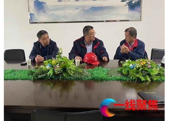 石河子市发改委一行来下野地片区能源产业开展安全生产“回头看”工作