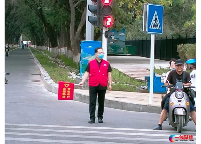 文明交通劝导员  城市靓丽风景线