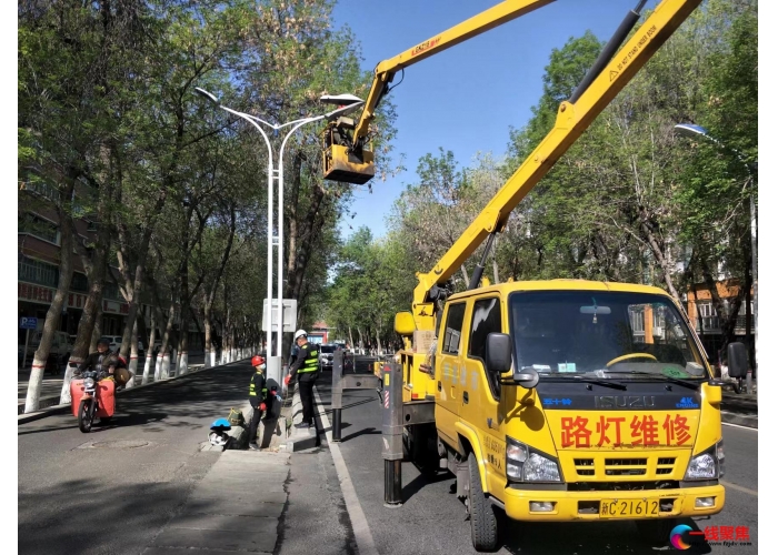 节前路灯“大体检”  市民出行更安心