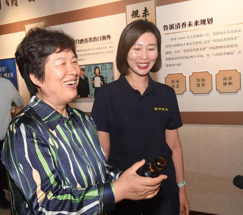 <b>潍坊市政协领导到密州酒业调研非遗保护与利用工作</b>