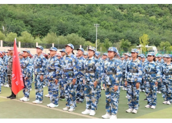 延安市新区培文学校七年级军训汇演