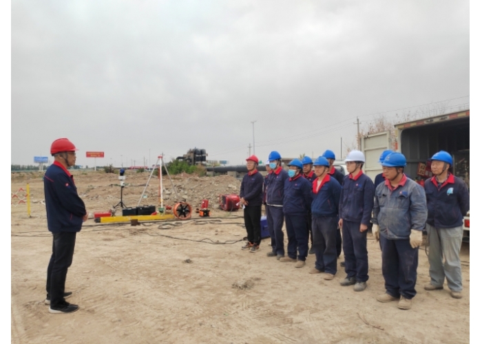 <b>模拟演练强能力 应急抢修保供热 全力备战“双节”保供 </b>