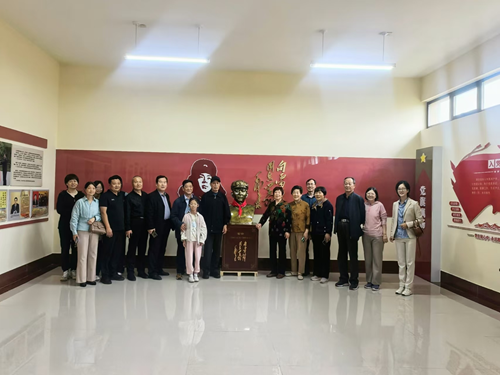 擦亮金色名片 锻造优良族风(图7)