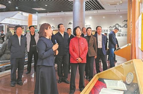 架文化交流之桥,通心灵契合之路——全国政协“深化两岸文化交流,促进两岸同胞心灵契合”调研综述(图1) 架文化交流之桥,通心灵契合之路——全国政协“深化两岸文化交流,促进两岸同胞心灵契合”调研综述(图1)