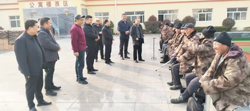 爱心汇聚暖夕阳 多方携手传温情——峄城区各界联合开展敬老慰问活动,为寒冬注入暖流(图9) 爱心汇聚暖夕阳 多方携手传温情——峄城区各界联合开展敬老慰问活动,为寒冬注入暖流(图9)