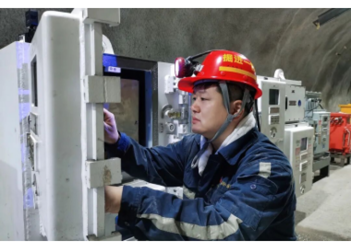 小保当矿业公司:青春深耕煤海 匠心笃行致远