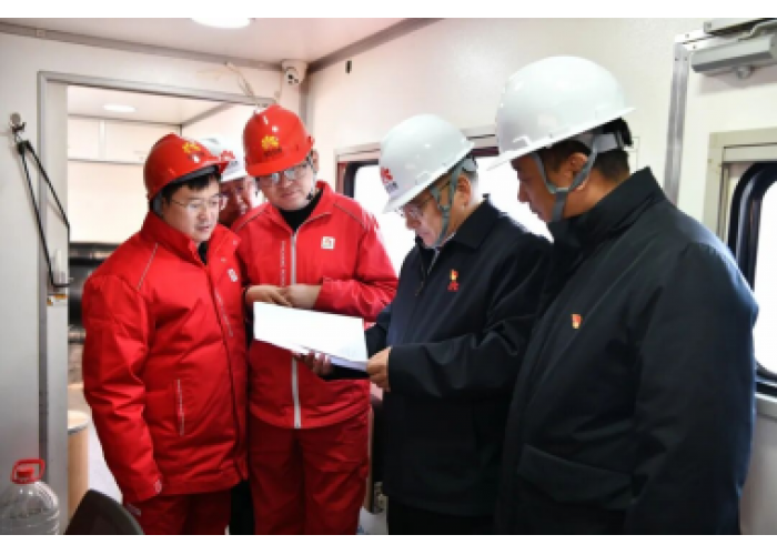 七里村采油厂召开2026年重点项目建设推进会