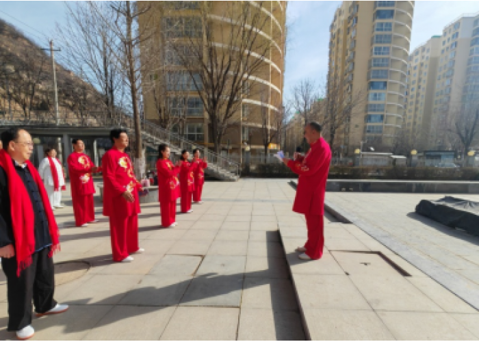 延安传统杨氏太极拳石油广场辅导站